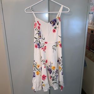 Short white dress with floral pattern